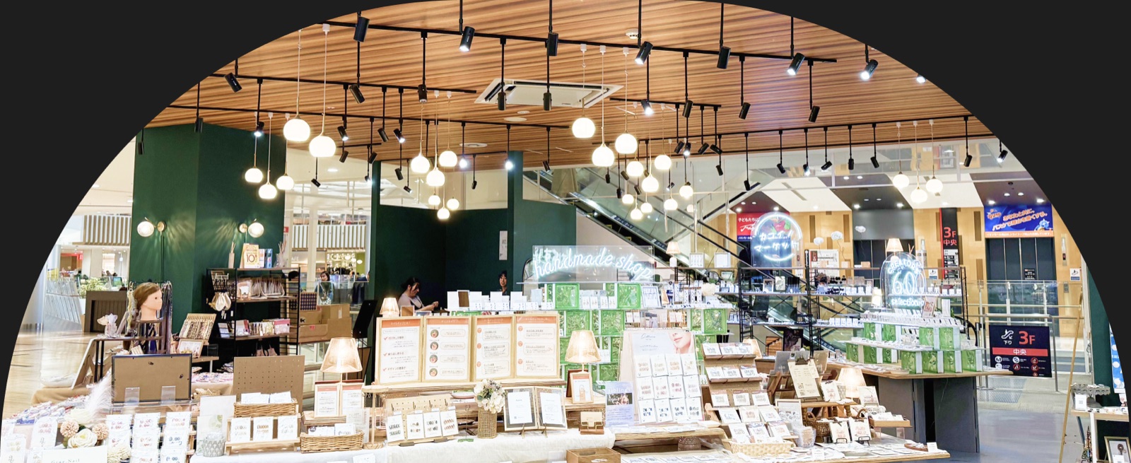 カコイノマーケットの店内